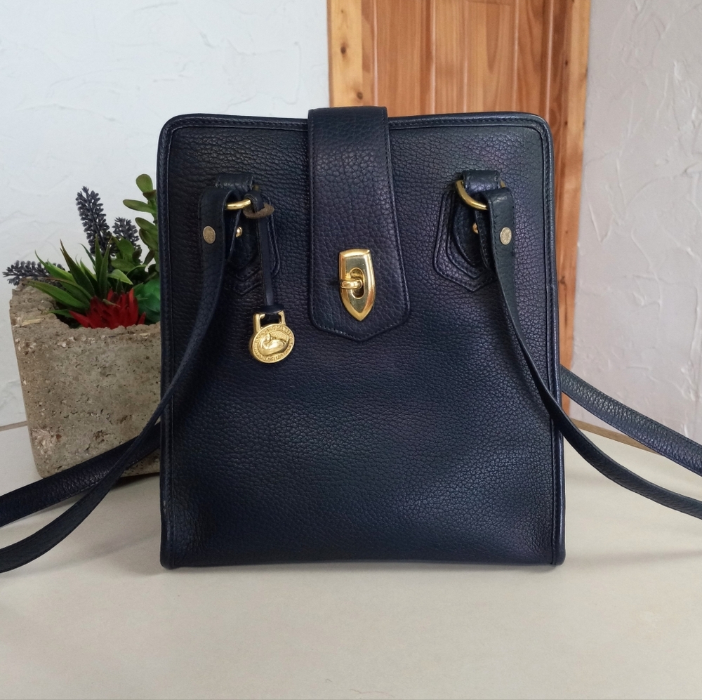 Dooney & Bourke Vintage Arrowhead Collection: North/South Tote, 1996 - Picture 10 of 15